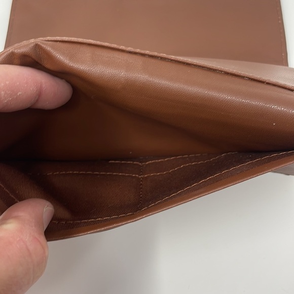 Fossil Brown Leather Folding Wallet - Picture 6 of 10